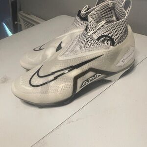 Nike Alpha Menace Elite 3  -Football Cleats Size 13.5